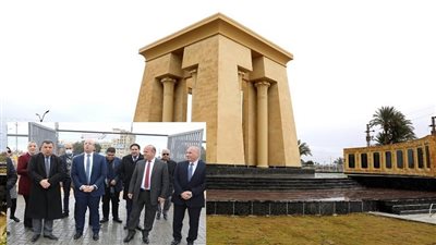 محافظ بني سويف يتابع إنشاء النصب التذكاري للشهداء