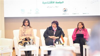 نبيلة مكرم تشيد بدعم القيادة السياسية لجهود 