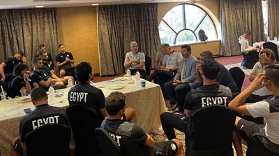وزير الرياضة يبحث مع جهاز المنتخب الوطني استعدادات مباراتي السنغال