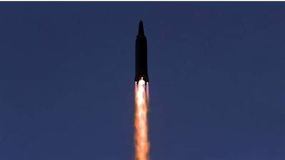 كوريا الشمالية تتحدى العالم بإطلاق مقذوف مجهول الهوية باتجاه بحر اليابان