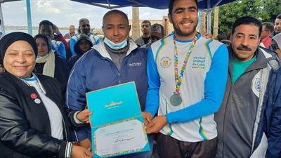 توزيع الجوائز على المشاركين بالماراثون الرياضي بالإسكندرية
