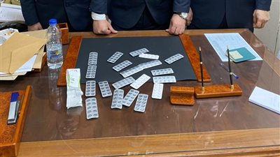 جمارك مطار القاهرة تحبط تهريب مخدرات بحوزة راكب