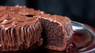 طريقة عمل كيكة الشوكولاتة بتكلفة بسيطة