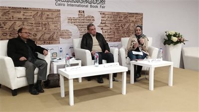 نائب رئيس هيئة الكتاب: اهتمام جماهيري بفعاليات البرنامج الثقافي لمعرض القاهرة الدولي 
