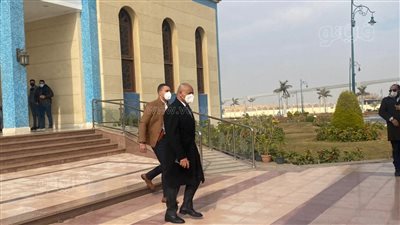 مصطفى بكري أول الحضور بجنازة ياسر رزق | صور 