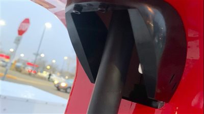 قبل افتتاحها.. إتلاف وتخريب محطة شحن تسلا بـ كولومبيا |صور