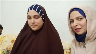 فقدت ذراعيها في حادث قطار..مأساة فتاة تناشد المسؤولين لإجراء عملية خارج مصر | فيديو 