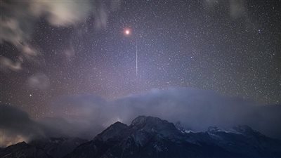 تبث إشارات راديوية.. 