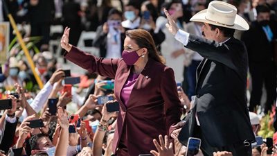 في حفل مهيب.. هندوراس تنصب أول رئيسة لها وأمريكا تتعهد بدعمها | صور