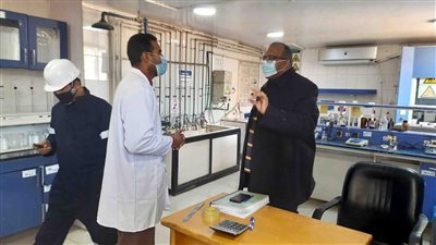 رئيس مياه سوهاج يتفقد محطات الصرف الصحي