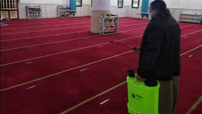 أوقاف الإسماعيلية تنظم حملة لتعقيم المساجد قبل صلاة الجمعة | صور 
