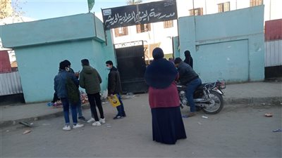 ٢٥٦ لجنة تستقبل طلاب الشهادة الإعدادية بالفيوم لأداء امتحان اللغة العربية