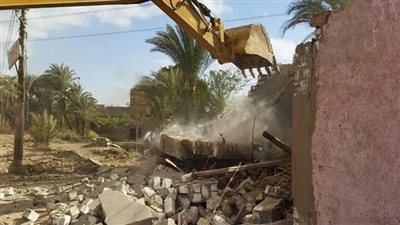 إزالة 226 حالة تعد على أراضى أملاك الدولة بأسيوط 