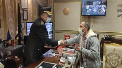 بمناسبة عيد الشرطة الــ70.. استخراج المستندات الشرطية للمواطنين مجانا|صور