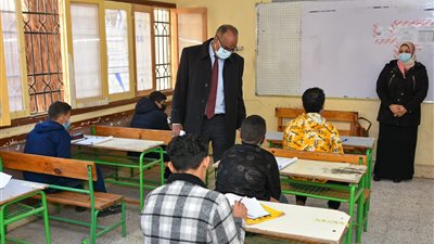 تعليم بورسعيد: امتحانات الإعدادية سارت بهدوء وانتظام في يومها الأول | صور