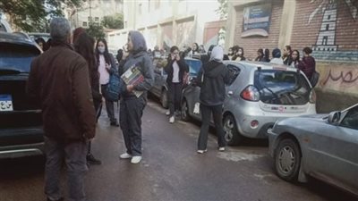 طالبات الإعدادية بالإسكندرية عن العربي: أسئلة النحو صعبة 