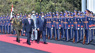 5 صور ترصد استقبال السيسي لـ ماكي سال والمباحثات المصرية السنغالية بالاتحادية 