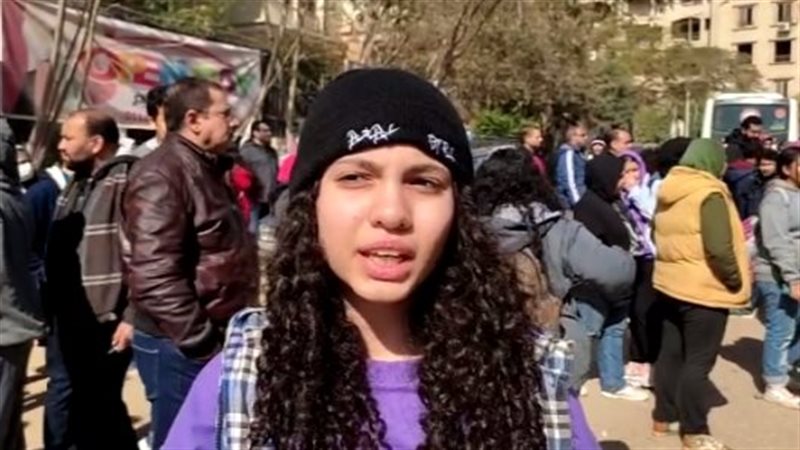 طالبة بالشهادة الاعدادية