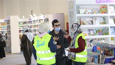 وزيرة الثقافة: مبادرة أنا متطوع في معرض الكتاب نموذج إيجابي للعمل الاجتماعي