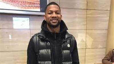 الكاميروني داريل ستروبري لاعب سلة الزمالك الجديد يصل القاهرة