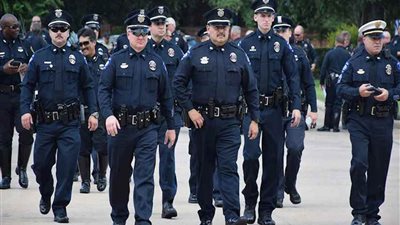 أمريكا: عدد القتلى بين ضباط الشرطة عام 2021 الأعلى منذ 20 عامًا