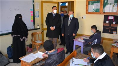 محافظ الدقهلية يتفقد لجان الشهادة الاعدادية | صور 