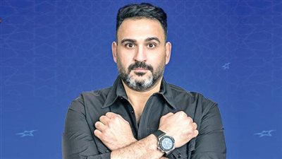 أكرم حسني ينتظر عودة محمد سامي لاستكمال تصوير فيلم العميل صفر