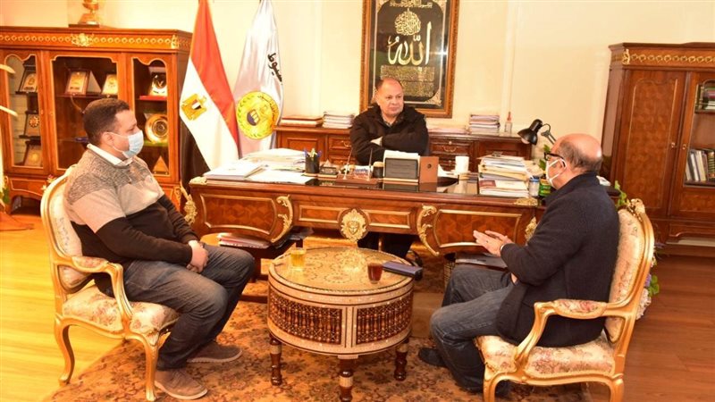 اجتماع محافظ أسيوط