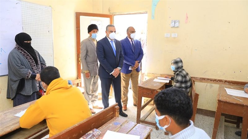 محافظ سوهاج يتفقد