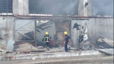 الانتهاء من تبريد مصنع شبرا الخيمة.. و20 مليون جنيه خسائر مبدئية | صور