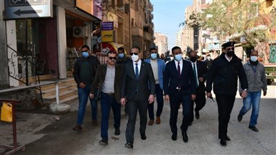 محافظ الفيوم يتفقد اعمال تطوير شوارع المناطق الشعبية