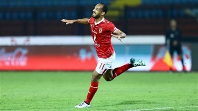 وليد سليمان يتقدم بالهدف الأول للأهلي في مرمى البنك بكأس الرابطة 
