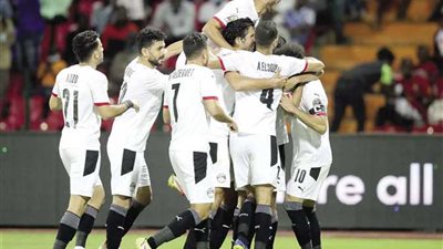 منتخب مصر يصل ملعب أهيدجو لملاقاة المغرب في ربع نهائي الكان 