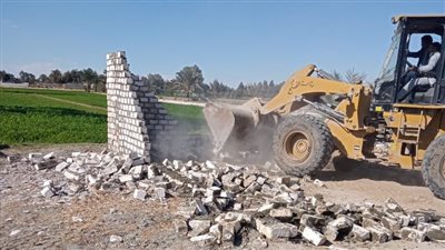 إزالة 256 حالة تعد على أراضي أملاك الدولة بأسيوط 