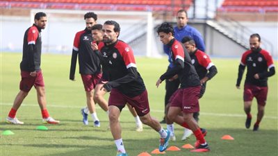 لعدم اكتمال قائمة الفريق.. فوز حرس الحدود على الرجاء بالانسحاب 