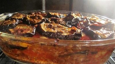 طريقة عمل المسقعة باللحمة المفرومة