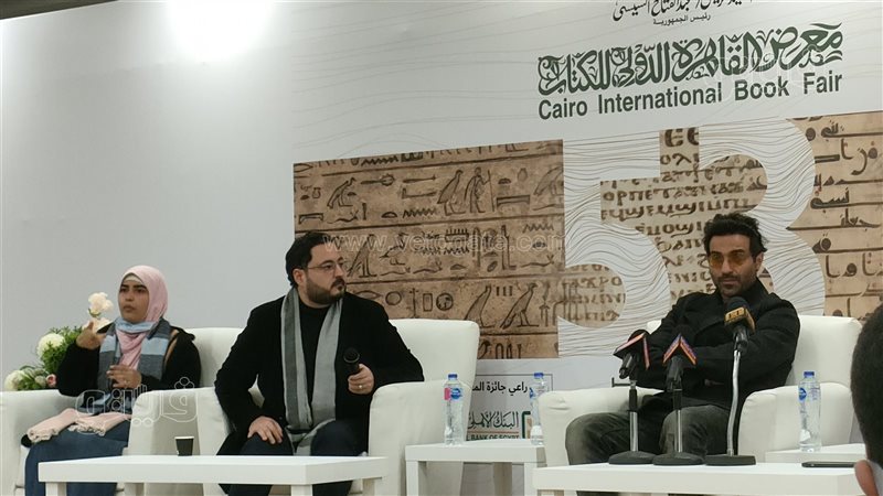 احمد فهمي بالمعرض