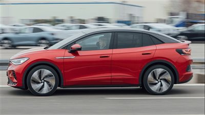 مصنع تسفيكاو أكثر منشآت السيارات الكهربائية كفاءة في أوروبا |صور