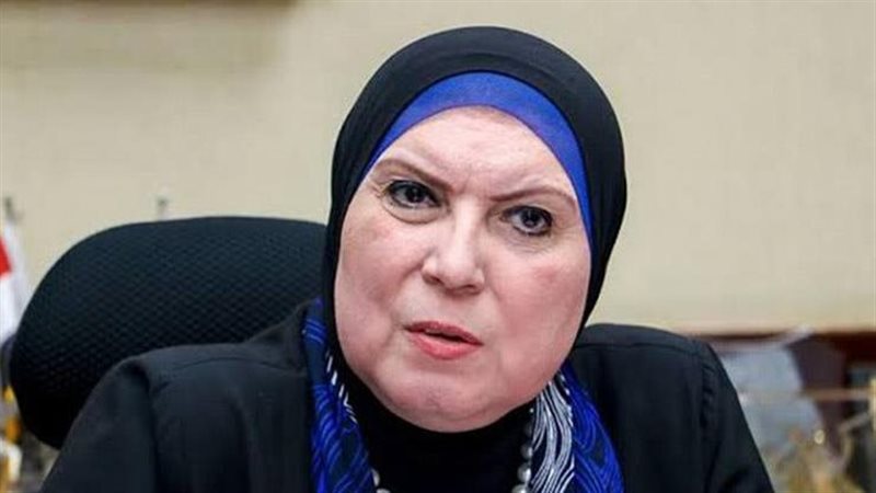 وزيرة التجارة والصناعة