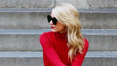 تفسير رؤية ارتداء الملابس الحمراء في المنام 