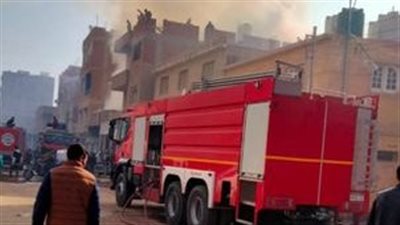 إخماد حريق نشب داخل عقار في كرداسة | صور 