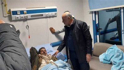 لفتة إنسانية| بعد توجيه الرئيس.. نقل المواطن قدري إلى مستشفى دمنهور التعليمي