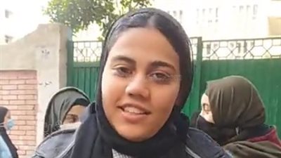 طالبات ثانية ثانوي: التاريخ وحش.. والفيزياء صعبة.. والفرنساوي سهل والألماني مش واضح|فيديو