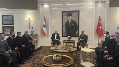 بدعوة من أردوغان.. رئيس الحكومة اللبنانية يصل تركيا على رأس وفد يضم 8 وزراء