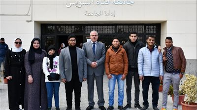 رئيس جامعة القناة يطالب ذوي الهمم بالاندماج والمشاركة في الأنشطة | صور