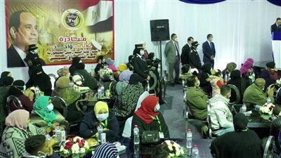 الداخلية تجهز 6 عرائس وتقدم مساعدات لـ118 مُفرج عنهم وأسر النزلاء| صور 