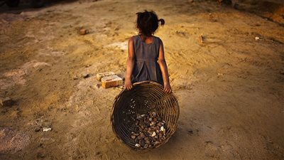 خريطة عمالة الصغار في مصر.. عُشر الأطفال اضطرتهم الظروف.. وخدمة القاصرات أسوأ السيناريوهات 