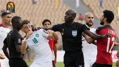 كاف يقسو على منتخب مصر.. غرامة 100 ألف دولار لمخالفة البروتوكول.. إيقاف مروان داود والمدرب المساعد.. وتحذير لكيروش بسبب سلوكه