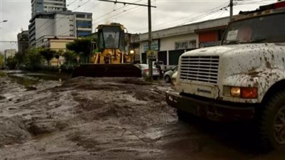 إجلاء المئات بعد فيضانات في الإكوادور