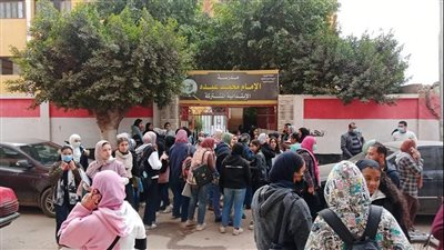 بث مباشر.. امتحان العلوم يرسم البسمة على وجوه طلاب الشهادة الإعدادية ببورسعيد 